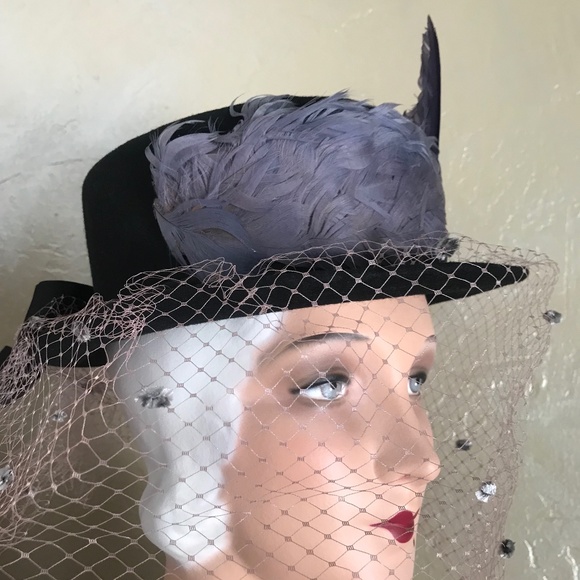 DRAMATIC VINTAGE BLACK FELT FEDORA - PURPLE FEATHER TRIM & WINGS + DOTTED VEIL - Picture 6 of 11